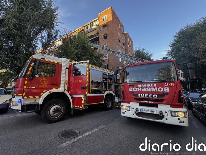 Dos heridos leves por inhalación de humo en el incendio de una vivienda en Móstoles