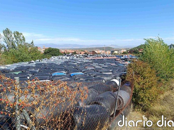 Ecologistas en Acción denuncia ante el SEPRONA el riesgo de incendio por el almacenamiento de bidones en Entrena