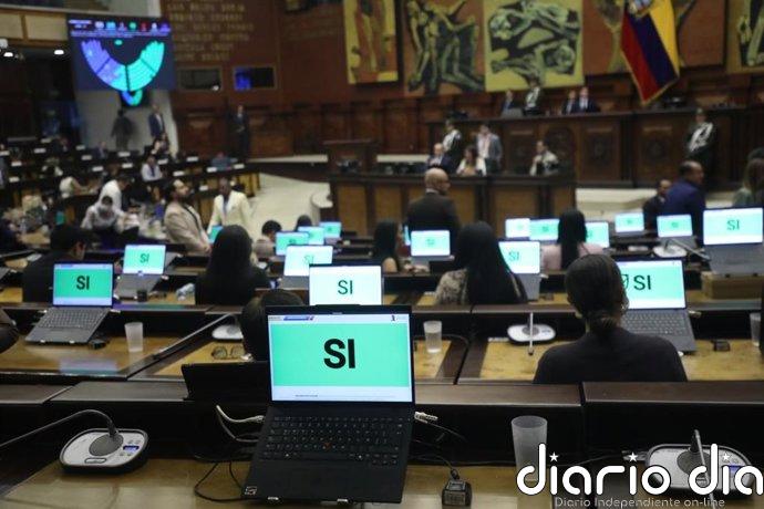 Ecuador aprueba una ley para frenar el reclutamiento de menores por el crimen organizado
