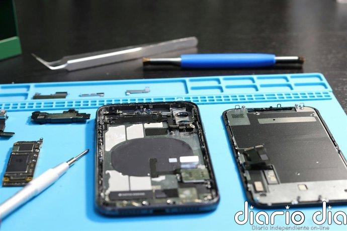 El 80% de los modelos de smartphones vendidos en la UE falla con el etiquetado de reparabilidad, según investigación