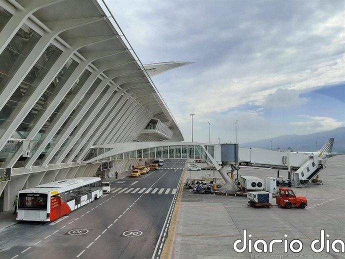 El aeropuerto de Bilbao alcanza en agosto los 807.449 pasajeros, casi un 19% más que en 2025