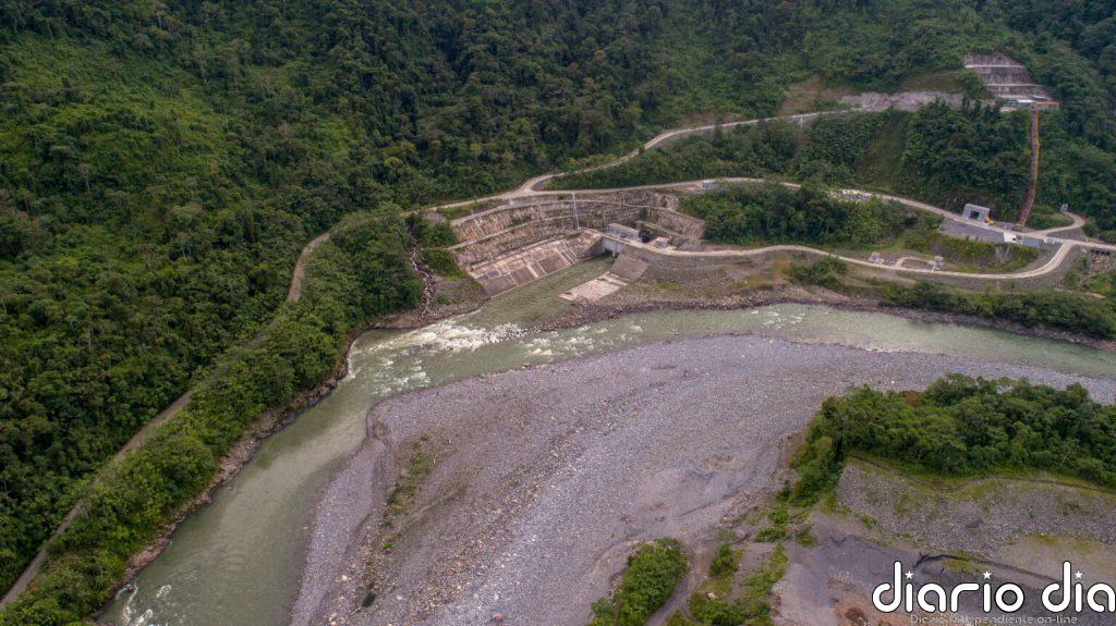 El agua que viene de la Amazonia ilumina y mueve a Ecuador y a Colombia