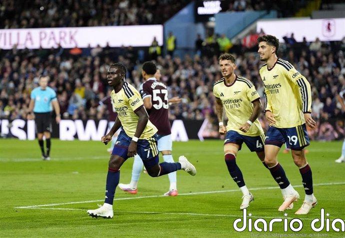 El Arsenal asalta Villa Park y sigue con paso firme