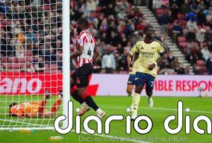 El Arsenal mantiene el pleno tras ganar al Sunderland