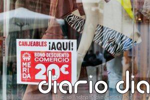 El Ayuntamiento de Mérida recupera los bonos de 20 euros al comercio y las ayudas para el empleo de autónomos y pymes
