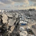 El colapso de un edificio con desplazados en Gaza deja al menos seis muertos, 14 heridos y decenas de desaparecidos