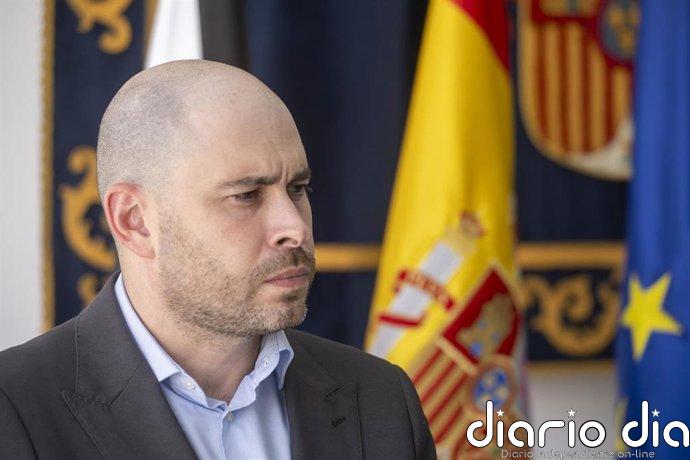 El delegado del Gobierno ceutí niega haber tenido información previa a la entrada masiva tras denunciarlo Manos Limpias