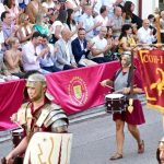El desfile general de tribus y legiones pone fin a las Guerras Cántabras