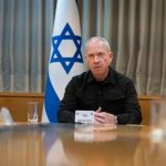 El exministro Yoav Gallant afirma que Hamás avisó al Shin Bet antes de los ataques del 7 de octubre de 2023