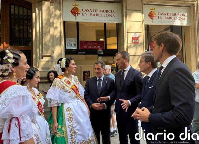 El Gobierno regional destaca el papel de la Casa Regional de Barcelona durante el pregón de las Fiestas de la Fuensanta