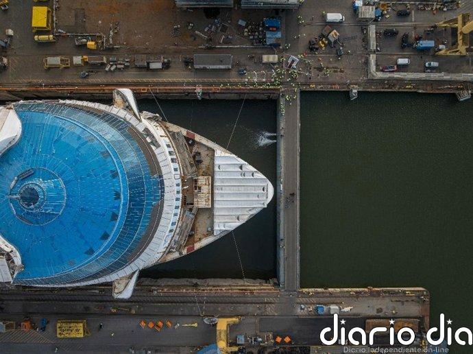 El Hero of the Seas flota por primera vez en Finlandia y encara la fase final de construcción