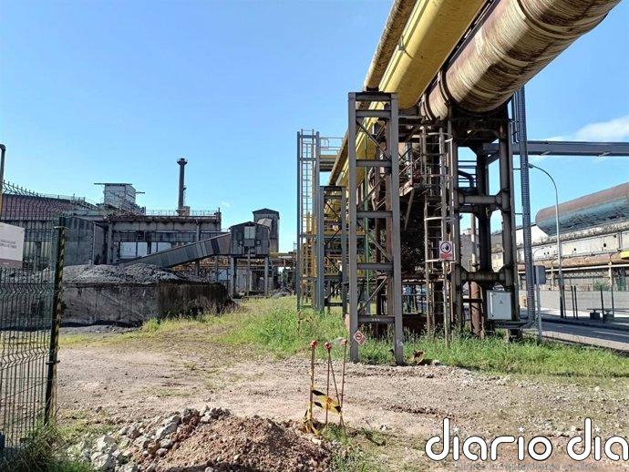 El horno alto 'A' de ArcelorMittal, en Gijón, cerrado por una explosión que no ha causado daños personales