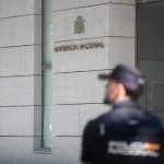 El juez deja en libertad al presunto cerebro financiero del 'caso Plus Ultra' pero le prohíbe salir de España