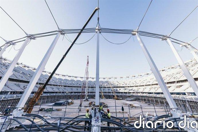 El Nou Mestalla inicia el izado de la estructura principal de su futura cubierta