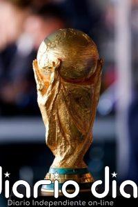 El Parlamento andaluz expondrá entre el 27 y el 29 de septiembre el trofeo de la Copa del Mundo