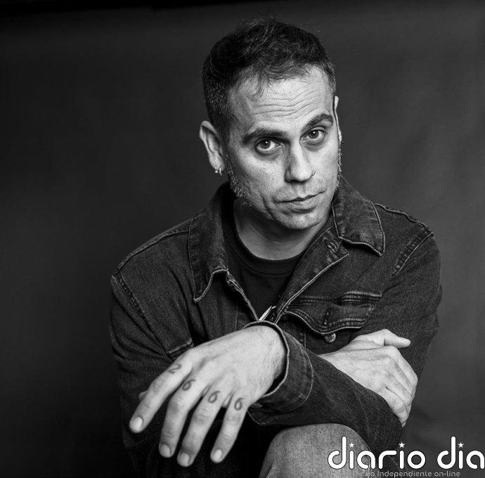 El poeta Adrián Bernal presenta la nueva edición de 'Estaciones de invierno' este lunes en el Café Zalacaín