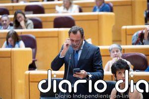 El PP critica el "campamento" de migrantes en el puerto de Ceuta y Puente aclara que "una carpa no es una edificación"