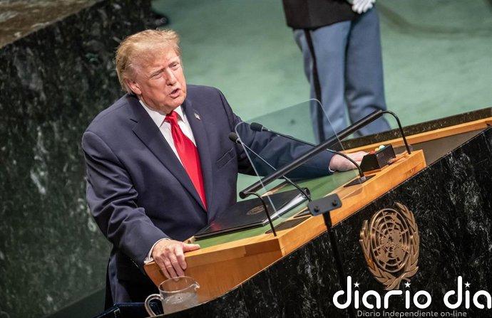 El precio del petróleo cae a menos de 99 dólares tras reunirse Trump en Nueva York con una delegación iraní