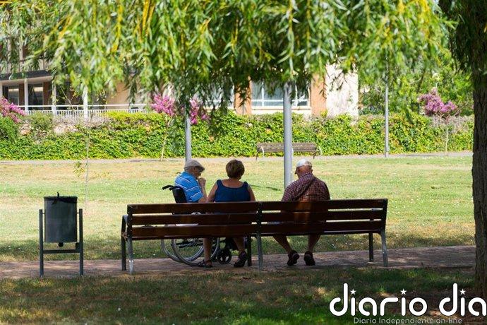 El precio medio de una plaza en residencia privada sube a 2.153 euros en 2026, un 1,7% más que en 2025, según estudio