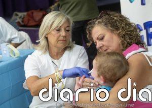 El programa piloto de vacunación de la gripe arranca el 13 de octubre en 75 colegios para llegar a 26.536 jóvenes
