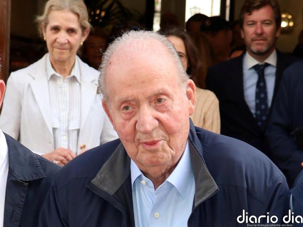 El Rey Juan Carlos, su emoción al abandonar España con la infanta Elena para ser premiado en Francia por sus memorias