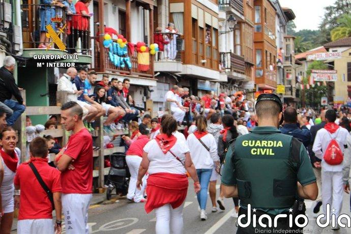 El segundo encierro de Ampuero se salda sin sobresaltos