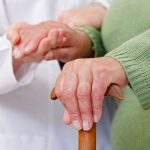 El servicio asistencial a domicilio generó 2.850 millones en 2025, un 7,5% más, según Informa