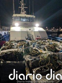 El Servizo de Gardacostas de Galicia retira más de 1.000 nasas e incauta 286 kilos de marisco en una semana