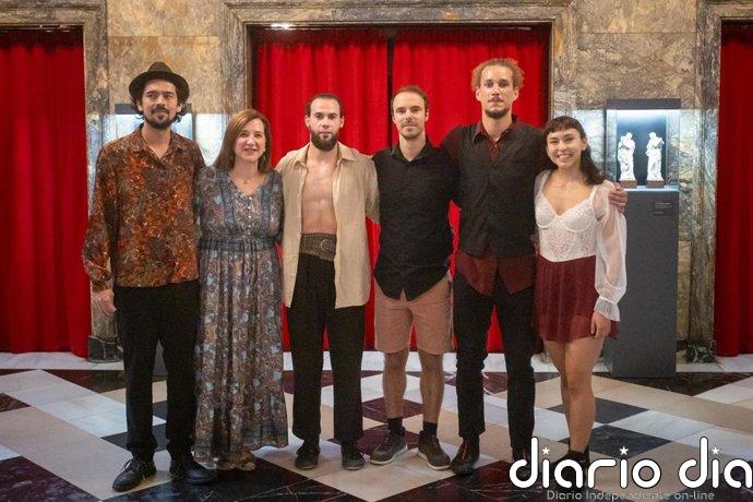 El Teatro del Mercado abre su temporada con "Replaceta", una creación aragonesa de circo contemporáneo y ópera