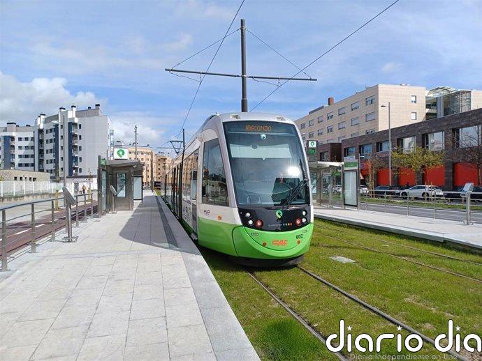El tranvía de Vitoria-Gasteiz restablece el servicio habitual este próximo lunes
