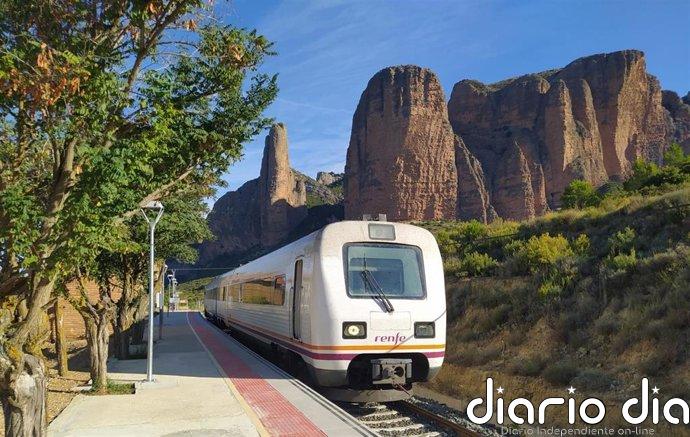 El Tren Geológico del Prepirineo invita a descubrir los Mallos de Riglos en otoño
