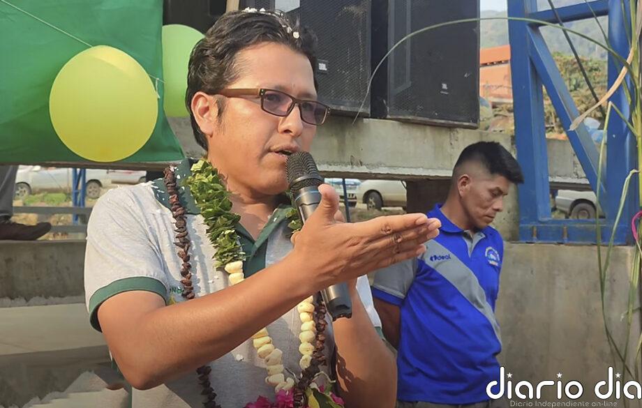 Néstor Tinta Molina, exconcejal del municipio de La Asunta, en el departamento boliviano de La Paz, participa en una red de defensores del medioambiente frente a la minería ilegal del oro. aparece durante un acto público en una foto de archivo. Imagen: Red de Yungas