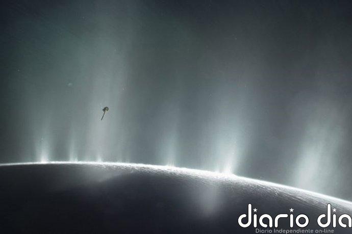 Encélado, la luna de Saturno, abre nuevas perspectivas en la búsqueda de vida en el espacio