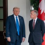 Entran en vigor los aranceles canadienses a EEUU mientras el deterioro de sus relaciones continúa