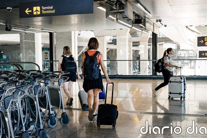 España supera los 12 millones de pasajeros aéreos en agosto un 5,5% más impulsada por el tirón de Reino Unido e Italia