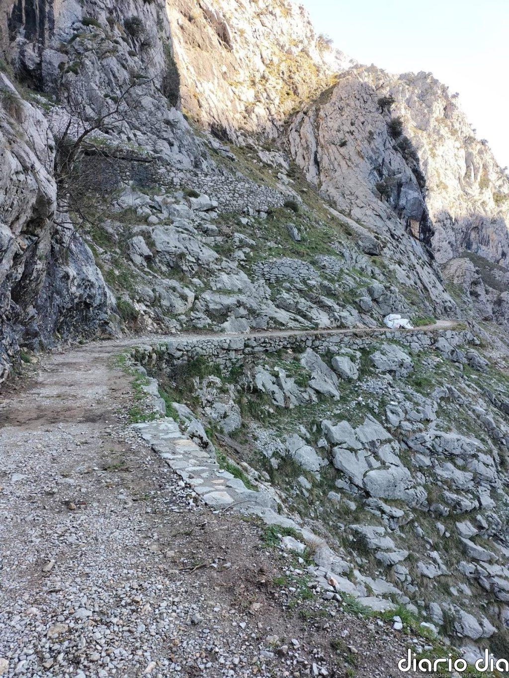 Fallece una senderista tras caer en la ruta del Cares (Cabrales)