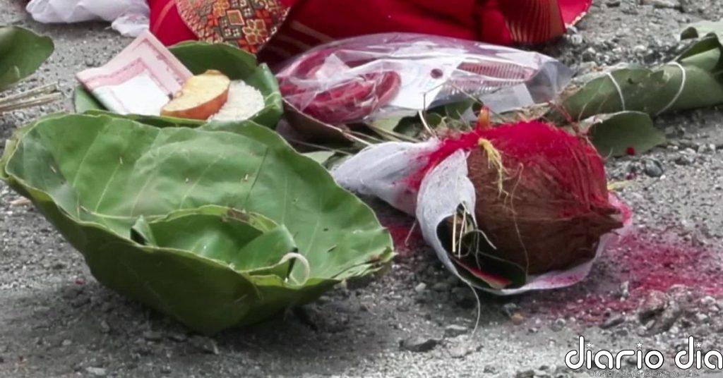 Familias en Nepal celebran los ritos funerarios de las mujeres arrastradas por las inundaciones