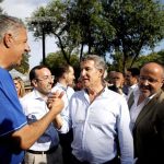 Feijóo arropa al PP catalán en Badalona junto a Albiol, baluarte del partido contra la inmigración irregular