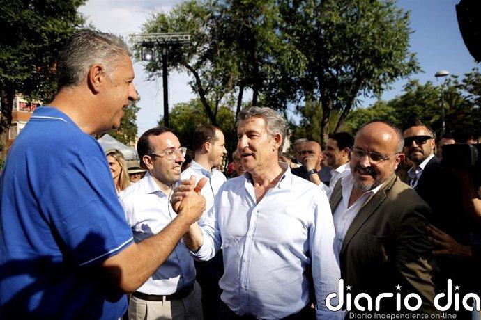 Feijóo arropa al PP catalán en Badalona junto a Albiol, baluarte del partido contra la inmigración irregular