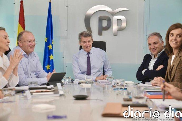 Feijóo da luz verde a los congresos de Galicia, Madrid, Murcia, Cantabria y Canarias, y activa una gestora en Navarra