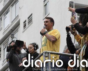 Flávio Bolsonaro liga a Lula y Alexandre De Moraes ante los mensajes del expresidente del Banco Master al juez brasileño