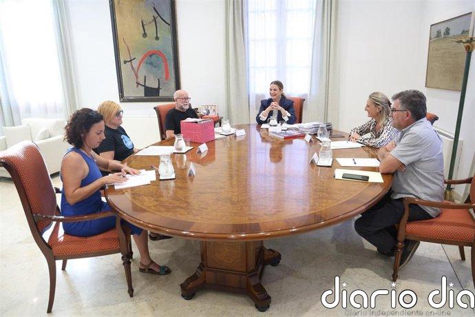 GOB y Terraferida reprochan al Govern que trate de tapar "pequeñas heridas" del turismo pero no haya un cambio de modelo