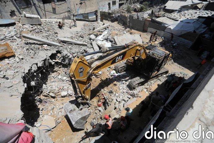 Hamás acusa a Israel de "borrar pruebas" aprovechando la retirada y trituración de escombros en la Franja de Gaza
