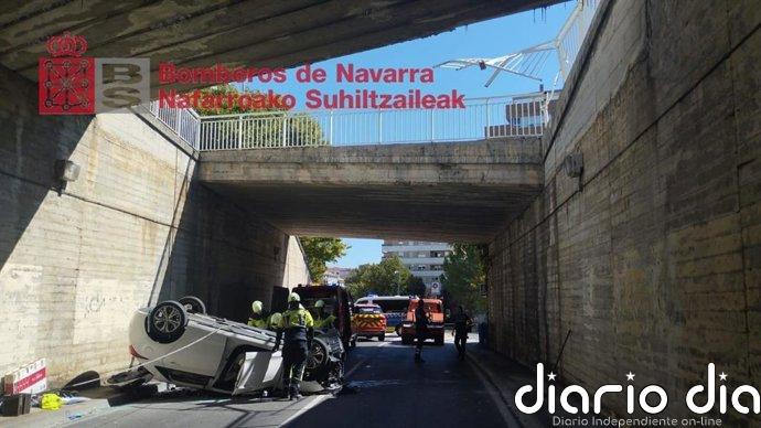 Herida una conductora de 46 años al salirse de la vía y caer de una altura de 4-5 metros en la calle Abejeras