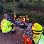 Herido un conductor tras salirse de la vía y caer en una acequia en Albalat dels Tarongers
