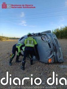 Herido un hombre de 74 años al salirse de la vía y volcar en Olite