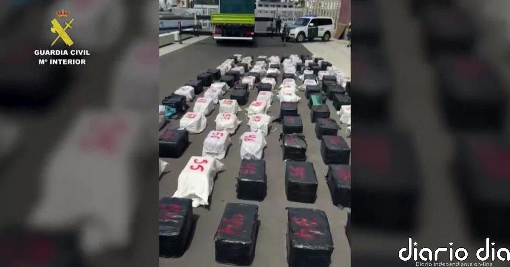Incautadas más de tres toneladas de cocaína en una narcolancha al sur de Gran Canaria