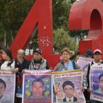 Investigan 20 bolsas con restos humanos relacionadas con las desapariciones del caso Ayotzinapa