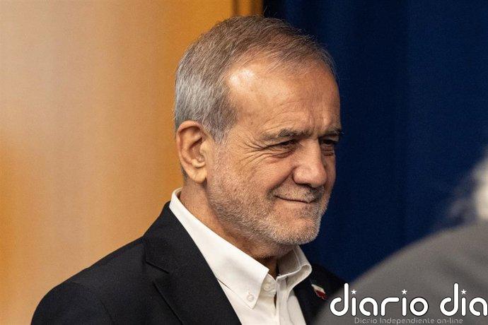 Irán muestra su disposición a un posible acuerdo y a recibir inspectores de la ONU tras proponer reabrir Ormuz