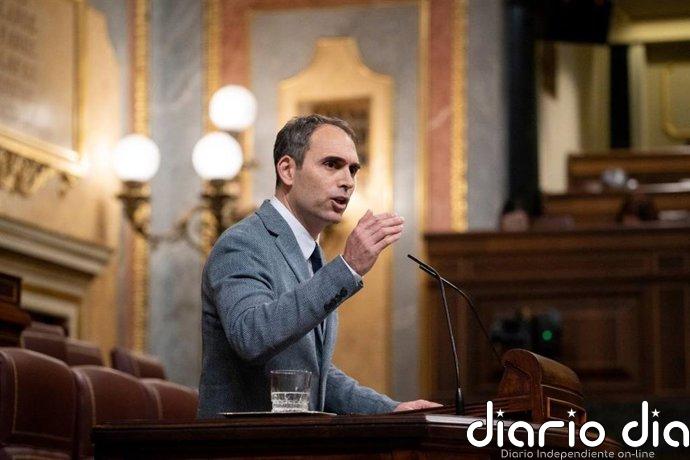 IU emplaza a Moreno a "defender el derecho a votar" de descendientes de emigrantes andaluces